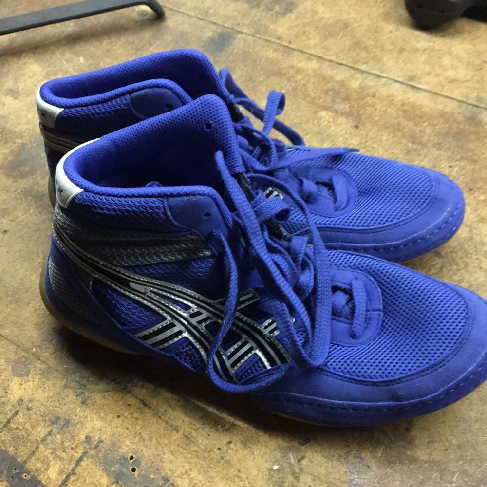 ASICS Size 10 Wrestling Shoes
